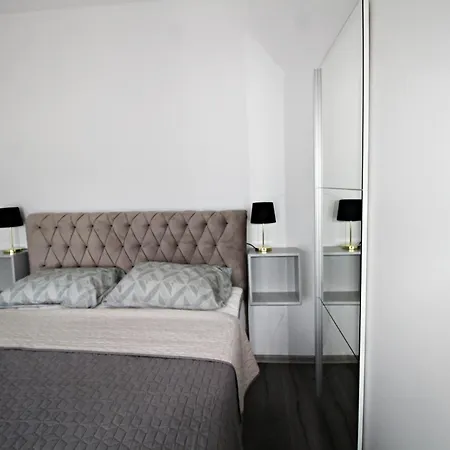 Mell's - Yellow Apartament