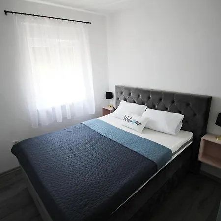 Mell's - Yellow Apartament
